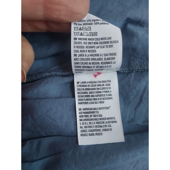 NWOT Ladies American Eagle Blue Denim Embroidered Cropped Stitch Tank Size M - Picture 6 of 9